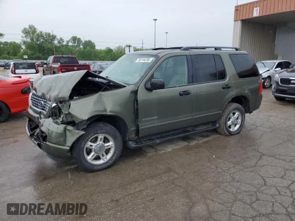 ✅ 2004 Ford Explorer XLT • VIN: 1FMZU73E94UC15155 • Lot: 58744285. Listed on Copart with 221,396 mi. Free auction sales archive from the USA and detailed vehicle history report at DreamBid. Image 1.