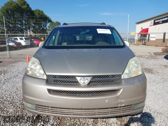 ✅ 2004 Toyota Sienna XLE Limited • VIN: 5TDZA22CX4S109592 • Lot: 43842495. Wystawiony na IAAI z przebiegiem 231 698 mil. Bezpłatny archiwum sprzedaży aukcyjnych z USA i szczegółowy raport historii pojazdu na DreamBid. Zdjęcie 6.