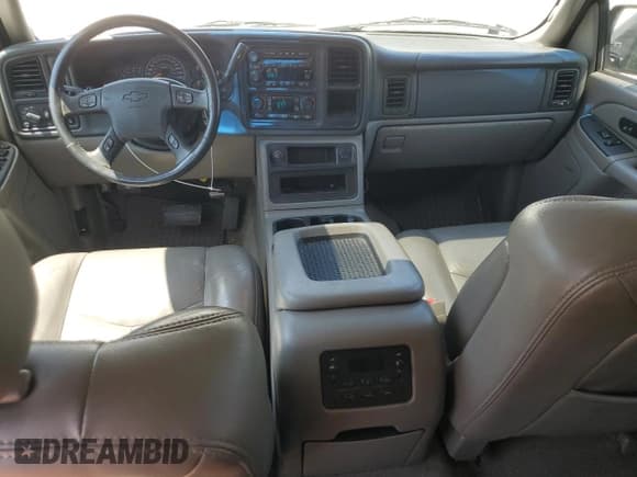 ✅ 2005 Chevrolet Suburban LT • VIN: 1GNFK16Z85J134036 • Lot: 59268575. Listed on Copart with 246,835 mi. Free auction sales archive from the USA and detailed vehicle history report at DreamBid. Image 8.