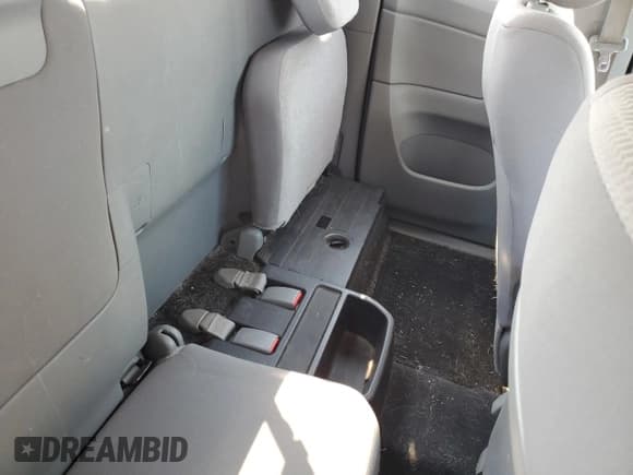 ✅ 2012 Toyota Tacoma PreRunner • VIN: 5TFTU4GN6CX026219 • Lot: 70589335. Wystawiony na Copart z przebiegiem 90 109 mil. Bezpłatny archiwum sprzedaży aukcyjnych z USA i szczegółowy raport historii pojazdu na DreamBid. Zdjęcie 10.