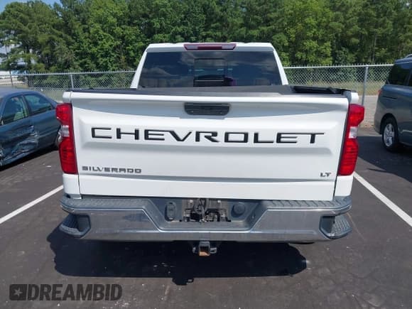 ✅ 2019 Chevrolet Silverado 1500 LT • VIN: 3GCPWCED6KG187883 • Lot: 43069333. Wystawiony na IAAI z przebiegiem 117 948 mil. Bezpłatny archiwum sprzedaży aukcyjnych z USA i szczegółowy raport historii pojazdu na DreamBid. Zdjęcie 16.