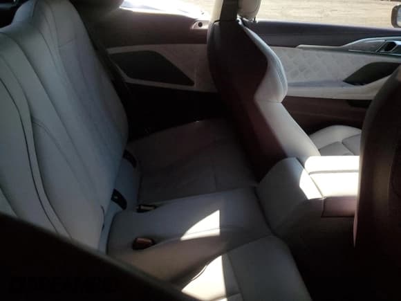 ✅ 2023 BMW M8 Competition • VIN: WBSDZ0C04PCK77190 • Лот: 81463005. Опубликован ранее на Copart с пробегом 49 066 миль. Бесплатный доступ к архиву аукционных продаж из США и подробный отчёт об истории автомобиля на DreamBid. Изображение 10.