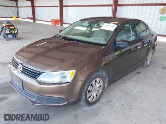 ✅ 2012 Volkswagen Jetta S • VIN: 3VW2K7AJ4CM368067 • Lot: 42575014. Listed on IAAI with 322,318 mi. Free auction sales archive from the USA and detailed vehicle history report at DreamBid. Image 2.