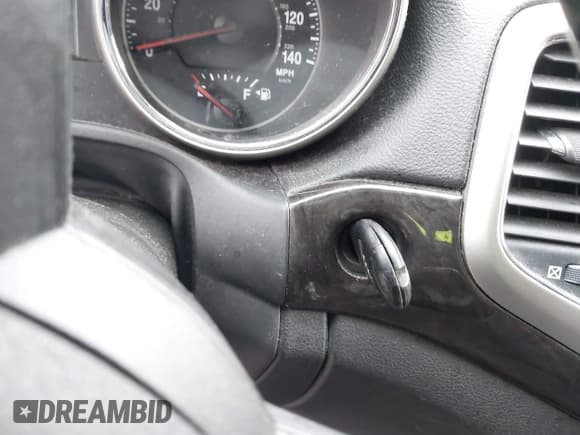 ✅ 2011 Jeep Grand Cherokee Laredo • VIN: 1J4RS4GG2BC583257 • Lot: 43827482. Listed on IAAI with 169,331 mi. Free auction sales archive from the USA and detailed vehicle history report at DreamBid. Image 11.