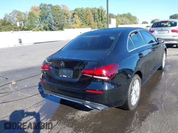 ✅ 2019 Mercedes-Benz A 220 • VIN: WDD3G4EB4KW027332 • Лот: 43531613. Опубликован ранее на IAAI с пробегом 85 038 миль. Бесплатный доступ к архиву аукционных продаж из США и подробный отчёт об истории автомобиля на DreamBid. Изображение 4.