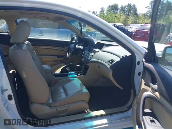 ✅ 2011 Honda Accord EX-L • VIN: 1HGCS2B83BA000840 • Лот: 42238750. Опубликован ранее на IAAI с пробегом 145 430 миль. Бесплатный доступ к архиву аукционных продаж из США и подробный отчёт об истории автомобиля на DreamBid. Изображение 5.