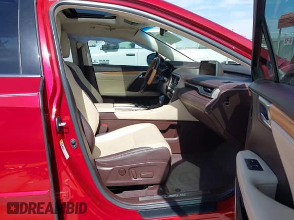 ✅ 2018 Lexus RX 350L Premium • VIN: JTJGZKCA9J2003227 • Лот: 41793170. Опубликован ранее на IAAI с пробегом 97 907 миль. Бесплатный доступ к архиву аукционных продаж из США и подробный отчёт об истории автомобиля на DreamBid. Изображение 5.