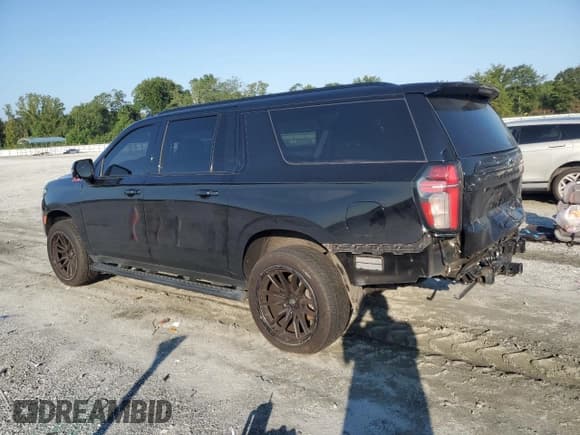 ✅ 2021 Chevrolet Suburban Z71 • VIN: 1GNSKDKD8MR214477 • Lot: 68917445. Listed on Copart with 72,315 mi. Free auction sales archive from the USA and detailed vehicle history report at DreamBid. Image 2.