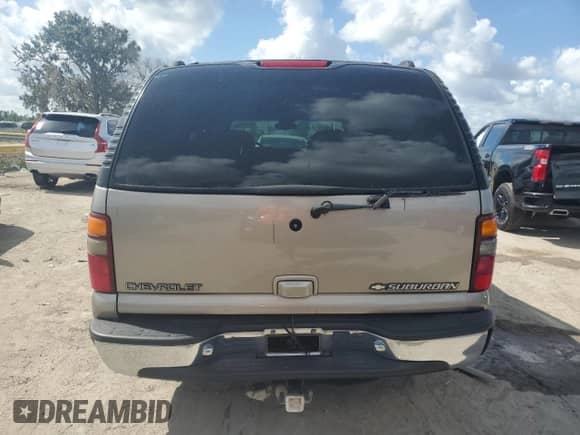 2001 Chevrolet Suburban LT z VIN 3GNFK16T31G158851, wystawiony jako Copart lot #63892503 z przebiegiem 232 198 mil mil oraz Nie do naprawy • Non repairable. Historia ofert i sprzedaży dostępna na DreamBid. Obrazek 6.