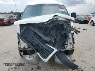 ✅ 2017 GMC Savana Cargo • VIN: 1GTW7AFF7H1904084 • Lot: 67357994. Wystawiony na Copart z przebiegiem 184 983 mil. Bezpłatny archiwum sprzedaży aukcyjnych z USA i szczegółowy raport historii pojazdu na DreamBid. Zdjęcie 5.