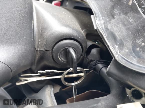 ✅ 2002 Chevrolet Silverado 1500 LS • VIN: 1GCEC19W92Z113373 • Lot: 43150075. Listed on IAAI with 174,842 mi. Free auction sales archive from the USA and detailed vehicle history report at DreamBid. Image 11.