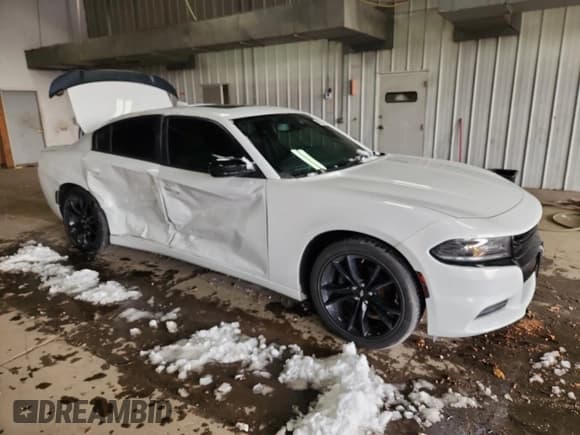 ✅ 2018 Dodge Charger SXT Plus • VIN: 2C3CDXHG3JH186811 • Лот: 91502455. Опубликован ранее на Copart с пробегом 71 745 миль. Бесплатный доступ к архиву аукционных продаж из США и подробный отчёт об истории автомобиля на DreamBid. Изображение 4.