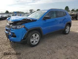 2022 Jeep Compass Latitude с VIN 3C4NJDBB6NT199879, выставлен на аукционе Copart как лот 80859685 с пробегом 19 295 миль миль и Списание • Salvage title. История ставок и продаж доступна на DreamBid. Изображение 1.