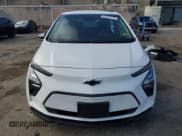 ✅ 2023 Chevrolet Bolt EV 1LT • VIN: 1G1FW6S06P4148898 • Lot: 47644115. Wystawiony na Copart z przebiegiem 29 687 mil. Bezpłatny archiwum sprzedaży aukcyjnych z USA i szczegółowy raport historii pojazdu na DreamBid. Zdjęcie 5.