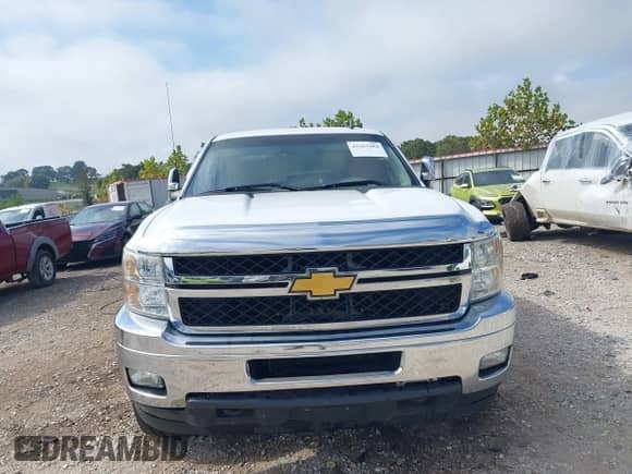 2013 Chevrolet Silverado 2500HD LTZ with VIN 1GC1KYCG7DF151006, listed as a IAAI auction lot 43263484 with 129,989 mi miles and . Bid and sale history available at DreamBid. Image 12.