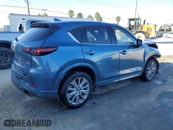 ✅ 2022 Mazda CX-5 Signature • VIN: JM3KFBXY4N0620279 • Лот: 86235685. Опубликован ранее на Copart с пробегом 24 690 миль. Бесплатный доступ к архиву аукционных продаж из США и подробный отчёт об истории автомобиля на DreamBid. Изображение 3.