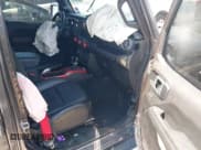 ✅ 2021 Jeep Wrangler Unlimited Sahara • VIN: 1C4HJXEG3MW695849 • Lot: 43196794. Wystawiony na IAAI z przebiegiem 62 748 mil. Bezpłatny archiwum sprzedaży aukcyjnych z USA i szczegółowy raport historii pojazdu na DreamBid. Zdjęcie 5.