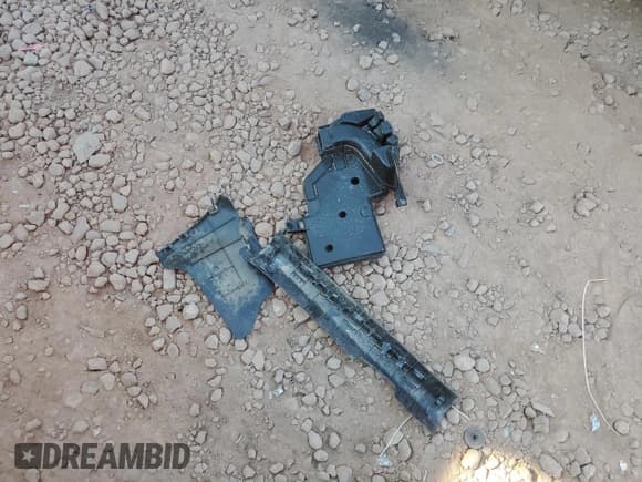 ✅ 2018 Nissan Rogue S • VIN: JN1BJ1CPXJW103738 • Lot: 91372165. Wystawiony na Copart z przebiegiem 58 739 mil. Bezpłatny archiwum sprzedaży aukcyjnych z USA i szczegółowy raport historii pojazdu na DreamBid. Zdjęcie 13.