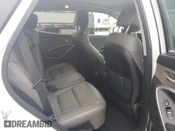 ✅ 2015 Hyundai Santa Fe • VIN: 5XYZW4LA2FG251882 • Лот: 45662143. Опубликован ранее на Copart с пробегом 107 049 миль. Бесплатный доступ к архиву аукционных продаж из США и подробный отчёт об истории автомобиля на DreamBid. Изображение 11.