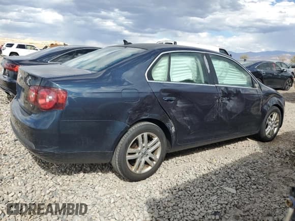 ✅ 2009 Volkswagen Jetta TDI • VIN: 3VWRL71K49M097041 • Lot: 81964895. Wystawiony na Copart z przebiegiem Nie podano. Bezpłatny archiwum sprzedaży aukcyjnych z USA i szczegółowy raport historii pojazdu na DreamBid. Zdjęcie 3.