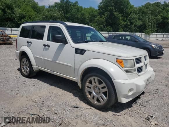 2008 Dodge Nitro R/T with VIN 1D8GT58628W218754, listed as a Copart auction lot 58082825 with 174,212 mi miles and Clean title. Bid and sale history available at DreamBid. Image 4.