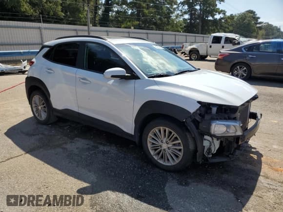 ✅ 2020 Hyundai Kona SEL Plus • VIN: KM8K62AA7LU453115 • Lot: 84361495. Listed on Copart with 70,923 mi. Free auction sales archive from the USA and detailed vehicle history report at DreamBid. Image 4.