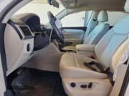 ✅ 2018 Volkswagen Atlas SE • VIN: 1V2CP2CA2JC600736 • Lot: 82643355. Wystawiony na Copart z przebiegiem 24 391 mil. Bezpłatny archiwum sprzedaży aukcyjnych z USA i szczegółowy raport historii pojazdu na DreamBid. Zdjęcie 7.