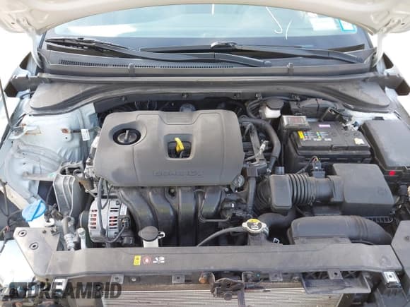 ✅ 2020 Hyundai Elantra SE • VIN: 5NPD74LF0LH522171 • Lot: 43099150. Listed on IAAI with 20,654 mi. Free auction sales archive from the USA and detailed vehicle history report at DreamBid. Image 10.