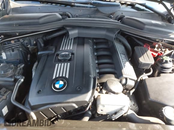 ✅ 2010 BMW 5 Series 528i xDrive • VIN: WBANV1C51ABZ45420 • Lot: 42866623. Listed on IAAI with Not provided. Free auction sales archive from the USA and detailed vehicle history report at DreamBid. Image 10.