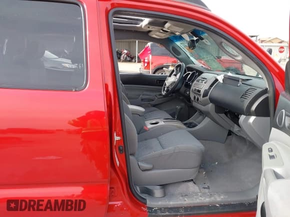 ✅ 2010 Toyota Tacoma PreRunner • VIN: 3TMJU4GN6AM098161 • Lot: 41577029. Listed on IAAI with 144,598 mi. Free auction sales archive from the USA and detailed vehicle history report at DreamBid. Image 5.