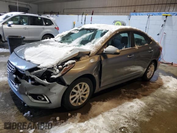✅ 2022 Hyundai Accent SE • VIN: 3KPC24A60NE158130 • Лот: 82882364. Опубликован ранее на Copart с пробегом 39 439 миль. Бесплатный доступ к архиву аукционных продаж из США и подробный отчёт об истории автомобиля на DreamBid. Изображение 1.