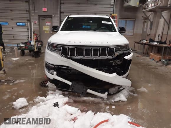 ✅ 2024 Jeep Wagoneer Series II • VIN: 1C4SJVBP3RS172571 • Lot: 43922807. Wystawiony na IAAI z przebiegiem 50 317 mil. Bezpłatny archiwum sprzedaży aukcyjnych z USA i szczegółowy raport historii pojazdu na DreamBid. Zdjęcie 12.