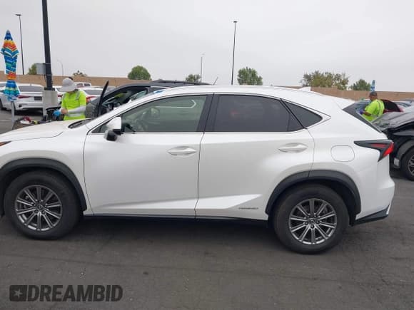 ✅ 2018 Lexus NX 300h • VIN: JTJBJRBZ6J2083510 • Lot: 42327144. Listed on IAAI with 178,970 mi. Free auction sales archive from the USA and detailed vehicle history report at DreamBid. Image 15.
