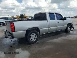 2004 Chevrolet Silverado 1500 LS с VIN 2GCEC19T841256770, выставлен на аукционе Copart как лот 61913374 с пробегом 277 413 миль миль и Списание • Salvage title. История ставок и продаж доступна на DreamBid. Изображение 3.