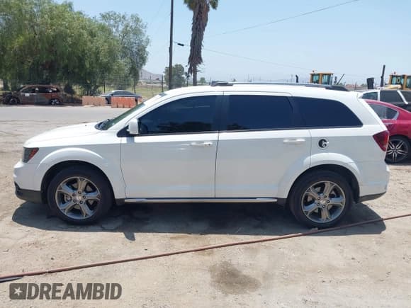 ✅ 2017 Dodge Journey Crossroad Plus • VIN: 3C4PDDGG5HT618426 • Lot: 42550737. Listed on IAAI with 105,708 mi. Free auction sales archive from the USA and detailed vehicle history report at DreamBid. Image 14.
