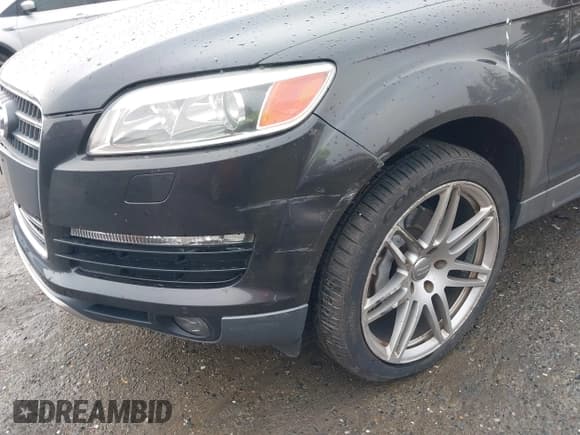 ✅ 2009 Audi Q7 • VIN: WA1AV74L69D010552 • Lot: 43771333. Listed on IAAI with 133,730 mi. Free auction sales archive from the USA and detailed vehicle history report at DreamBid. Image 6.