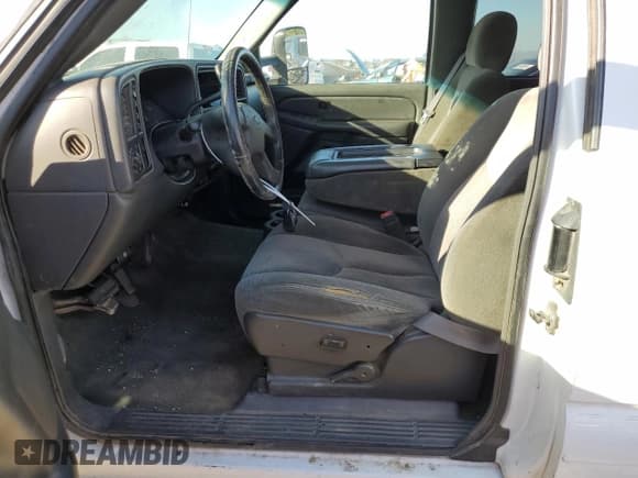 ✅ 2004 Chevrolet Silverado 1500 Z71 • VIN: 2GCEK19T941116388 • Лот: 73240544. Опубликован ранее на Copart с пробегом 313 113 миль. Бесплатный доступ к архиву аукционных продаж из США и подробный отчёт об истории автомобиля на DreamBid. Изображение 7.