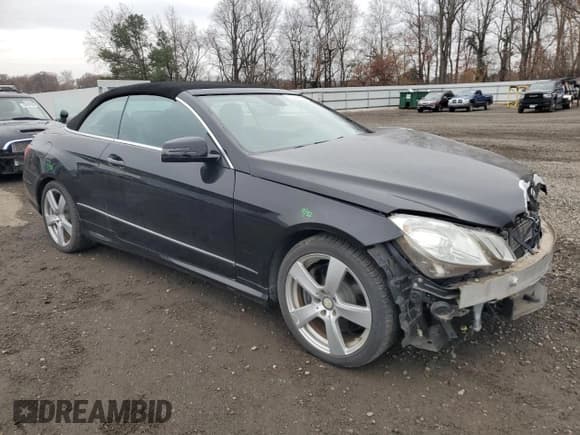 ✅ 2011 Mercedes-Benz E 550 • VIN: WDDKK7CF9BF056598 • Lot: 93899705. Listed on Copart with 31,463 mi. Free auction sales archive from the USA and detailed vehicle history report at DreamBid. Image 4.