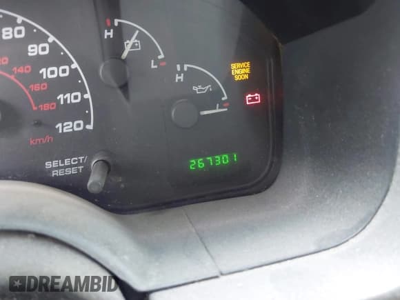 ✅ 2002 Ford Explorer XLS • VIN: 1FMZU72K92ZC87108 • Lot: 42467317. Listed on IAAI with 267,301 mi. Free auction sales archive from the USA and detailed vehicle history report at DreamBid. Image 7.