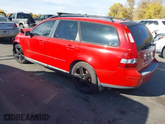 ✅ 2005 Volvo V50 • VIN: YV1MW390552064626 • Lot: 43608095. Wystawiony na IAAI z przebiegiem Nie podano. Bezpłatny archiwum sprzedaży aukcyjnych z USA i szczegółowy raport historii pojazdu na DreamBid. Zdjęcie 3.