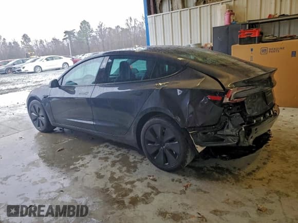✅ 2024 Tesla Model 3 Long Range • VIN: 5YJ3E1EB3RF743555 • Lot: 93785555. Wystawiony na Copart z przebiegiem 35 661 mil. Bezpłatny archiwum sprzedaży aukcyjnych z USA i szczegółowy raport historii pojazdu na DreamBid. Zdjęcie 2.