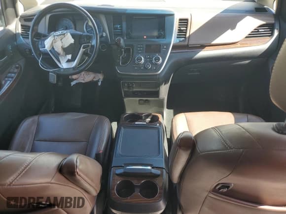 ✅ 2017 Toyota Sienna XLE • VIN: 5TDYZ3DC0HS868880 • Lot: 87037605. Listed on Copart with 176,817 mi. Free auction sales archive from the USA and detailed vehicle history report at DreamBid. Image 8.