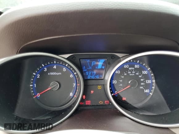 ✅ 2015 Hyundai Tucson SE • VIN: KM8JU3AG3FU107417 • Lot: 90243845. Listed on Copart with 84,646 mi. Free auction sales archive from the USA and detailed vehicle history report at DreamBid. Image 9.