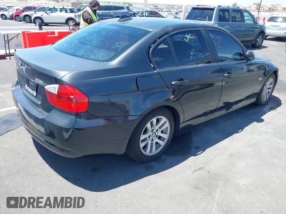 ✅ 2007 BMW 3 Series 328i • VIN: WBAVA335X7PV67150 • Lot: 42394401. Listed on IAAI with 278,351 mi. Free auction sales archive from the USA and detailed vehicle history report at DreamBid. Image 4.