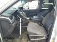 ✅ 2016 Chevrolet Suburban LS • VIN: 1GNSCGKC4GR295021 • Lot: 59410004. Wystawiony na Copart z przebiegiem 125 117 mil. Bezpłatny archiwum sprzedaży aukcyjnych z USA i szczegółowy raport historii pojazdu na DreamBid. Zdjęcie 7.