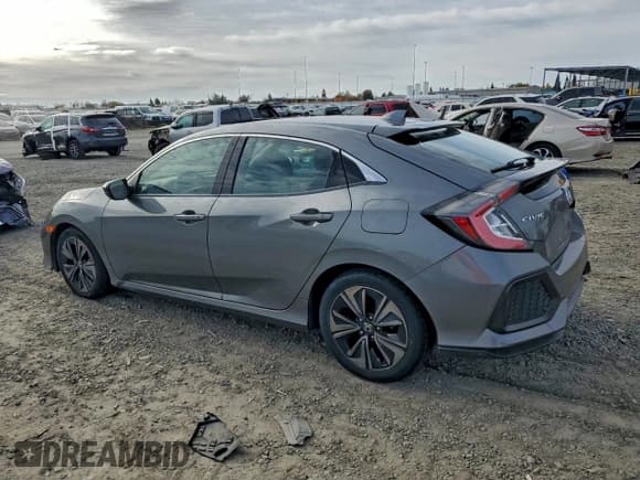 ✅ 2018 Honda Civic EX • VIN: SHHFK7H53JU407468 • Lot: 95314315. Wystawiony na Copart z przebiegiem 141 397 mil. Bezpłatny archiwum sprzedaży aukcyjnych z USA i szczegółowy raport historii pojazdu na DreamBid. Zdjęcie 2.