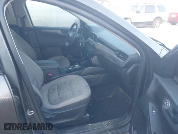 ✅ 2020 Ford Escape S • VIN: 1FMCU0F62LUB59026 • Lot: 43673811. Listed on IAAI with 118,556 mi. Free auction sales archive from the USA and detailed vehicle history report at DreamBid. Image 5.