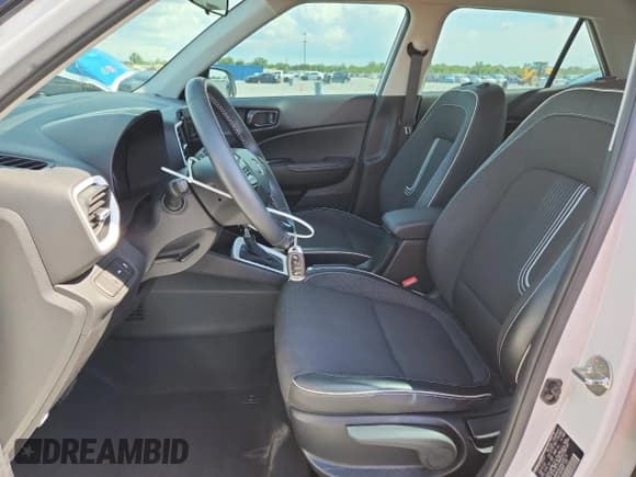 ✅ 2022 Hyundai Venue Limited • VIN: KMHRC8A36NU208112 • Lot: 61246415. Listed on Copart with 34,363 mi. Free auction sales archive from the USA and detailed vehicle history report at DreamBid. Image 7.