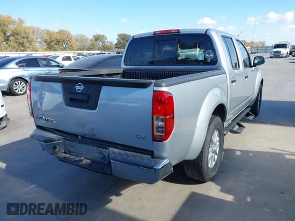 ✅ 2015 Nissan Frontier SV • VIN: 1N6AD0ER0FN762544 • Lot: 43667066. Wystawiony na IAAI z przebiegiem 97 703 mil. Bezpłatny archiwum sprzedaży aukcyjnych z USA i szczegółowy raport historii pojazdu na DreamBid. Zdjęcie 4.