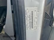 ✅ 2016 Ford Transit Cargo • VIN: 1FTYR2CM5GKA32959 • Lot: 96002725. Wystawiony na Copart z przebiegiem 265 344 mil. Bezpłatny archiwum sprzedaży aukcyjnych z USA i szczegółowy raport historii pojazdu na DreamBid. Zdjęcie 10.